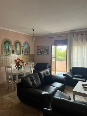 Tirana Center Apartment 2